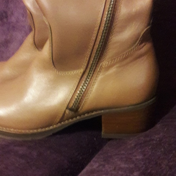 Boots - Picture 2 of 7